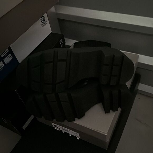 Bar III Versuz Lug-Sole Booties - Picture 4 of 7